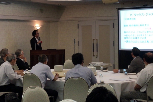 名古屋市立大学会計人会のメンバー